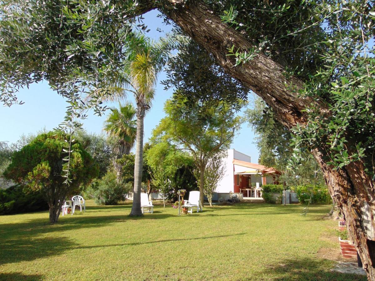 Agriturismo Villa Tommaso Torre dell'Orso Exterior photo