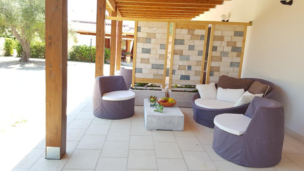 Agriturismo Villa Tommaso Torre dell'Orso Exterior photo